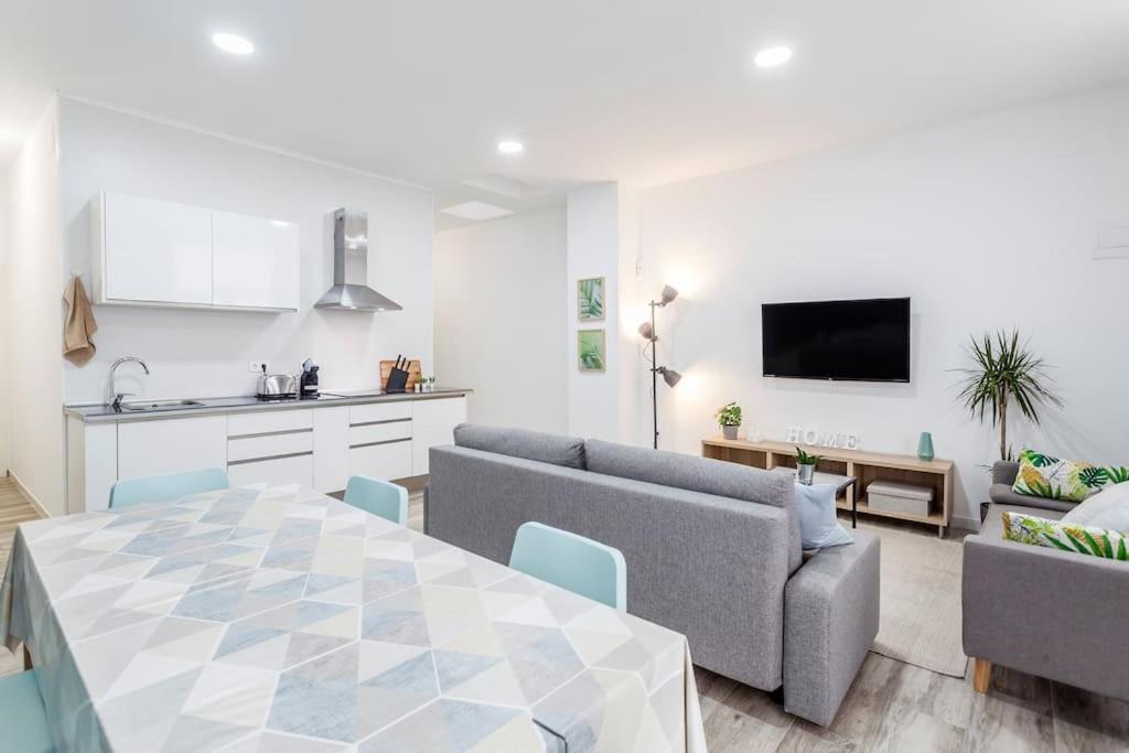 Apartamento Nuevo Cerca De La Playa Y Del Centro Valencia Eksteriør billede